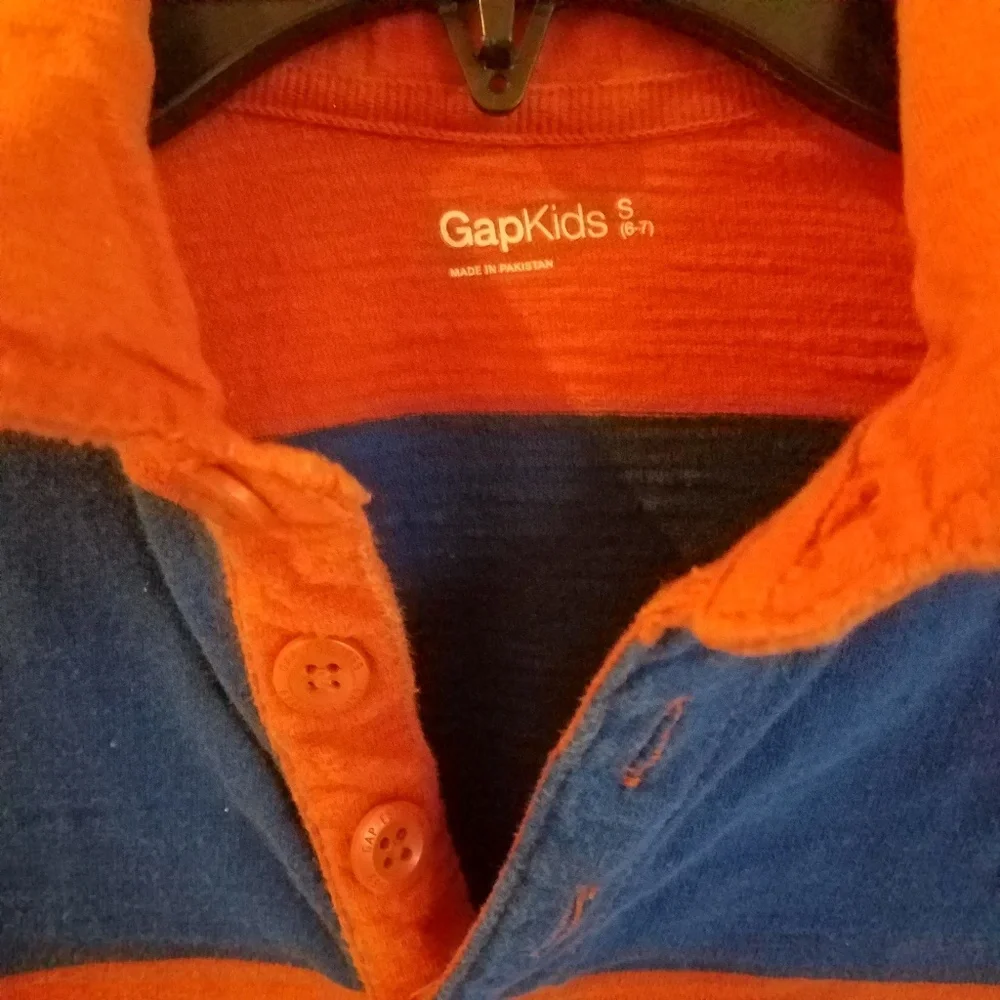GAP kids polo, EUC size‎ S